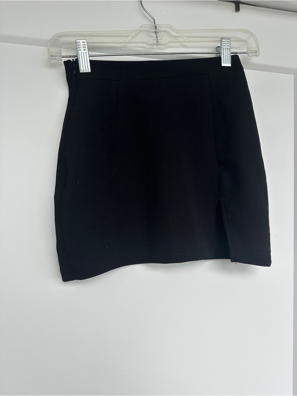 SHEIN Black Women's Mini Skirt with Side Slit